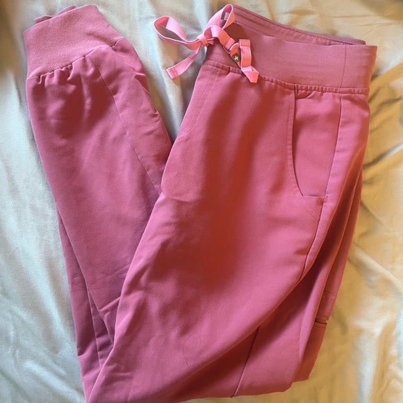 Figs set - limited edition breast cancer - Picture 5 of 5